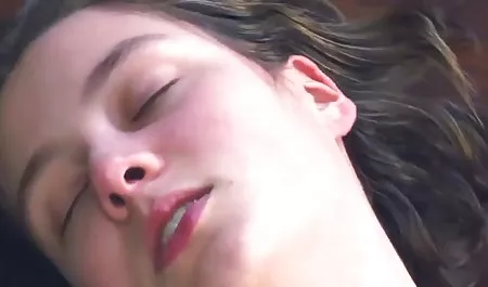Beautiful girl photographer spun a bearded guy for sex