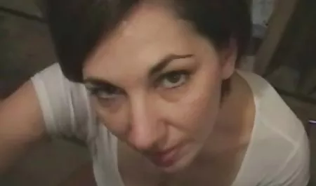 Hot porn mother cheating on her husband with a cute courier